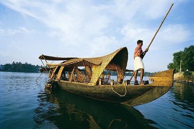 Kerala Backwaters & Hill Retreat