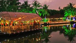 Kerala Backwaters & Hill Retreat