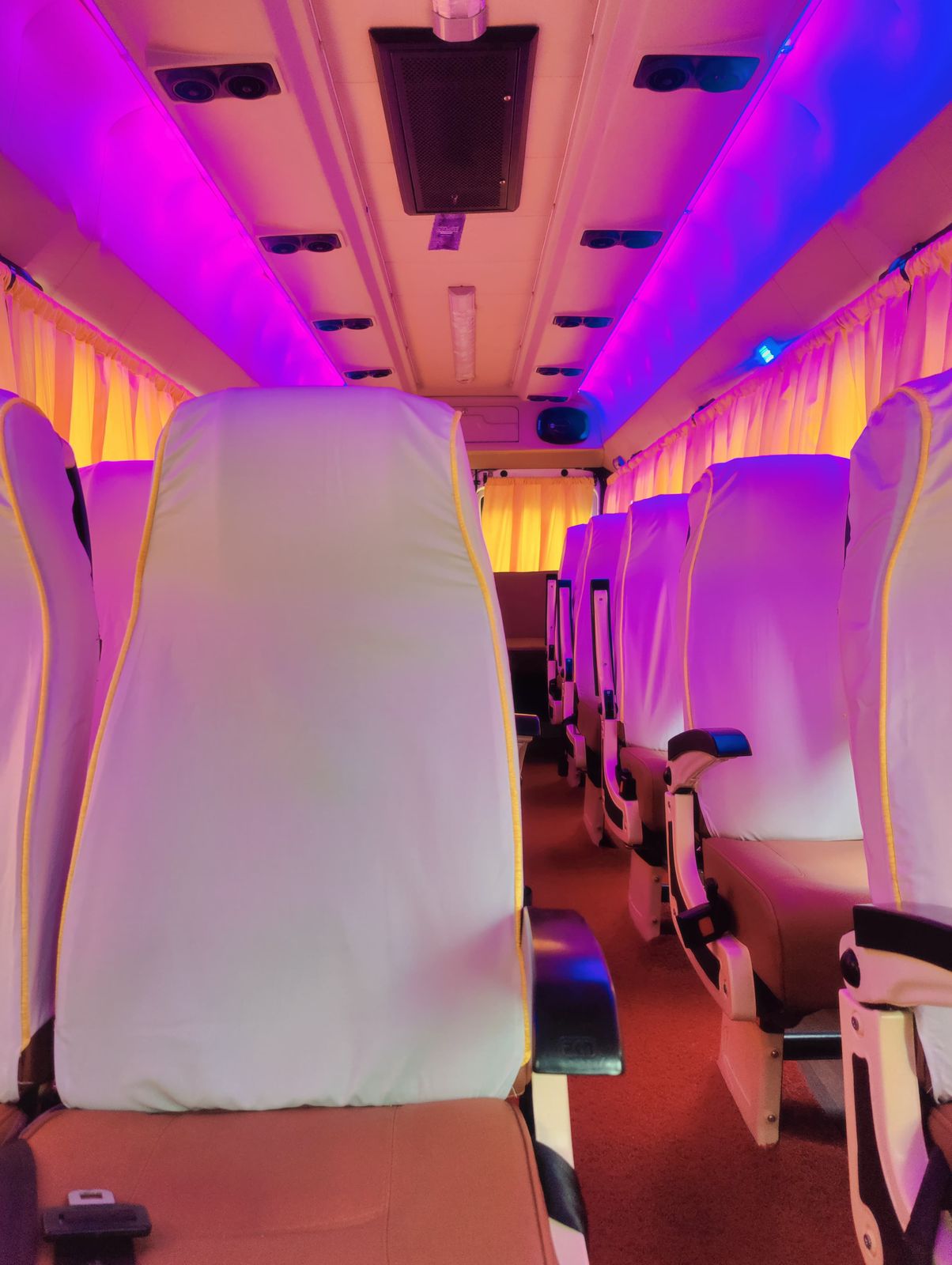 Swift Comfort 27 – AC Luxurious Coach